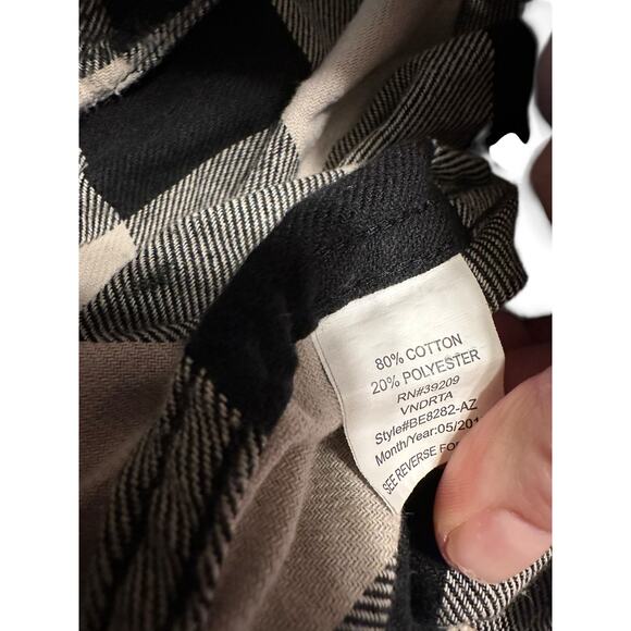 Burnside Black and White Flannel Button Down Men's Size XL - Picture 4 of 6